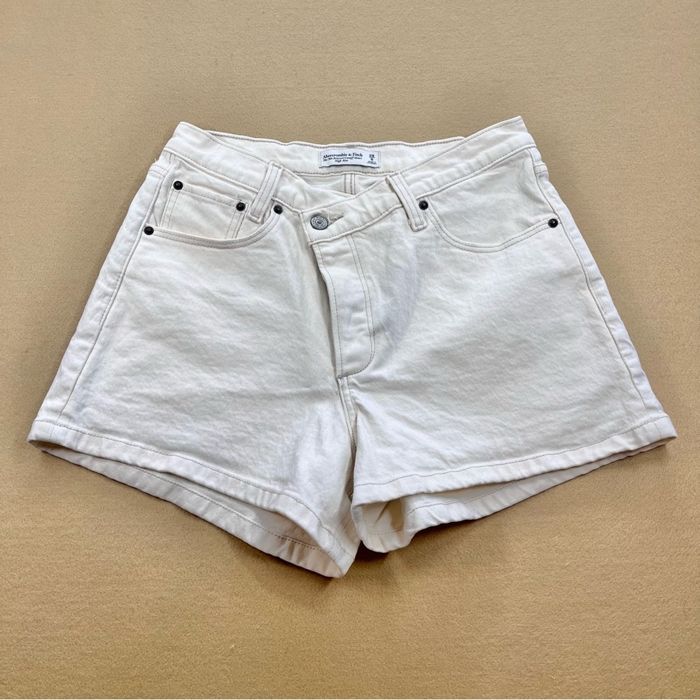 Abercrombie Cream/White 90s Crossover Waist Shorts